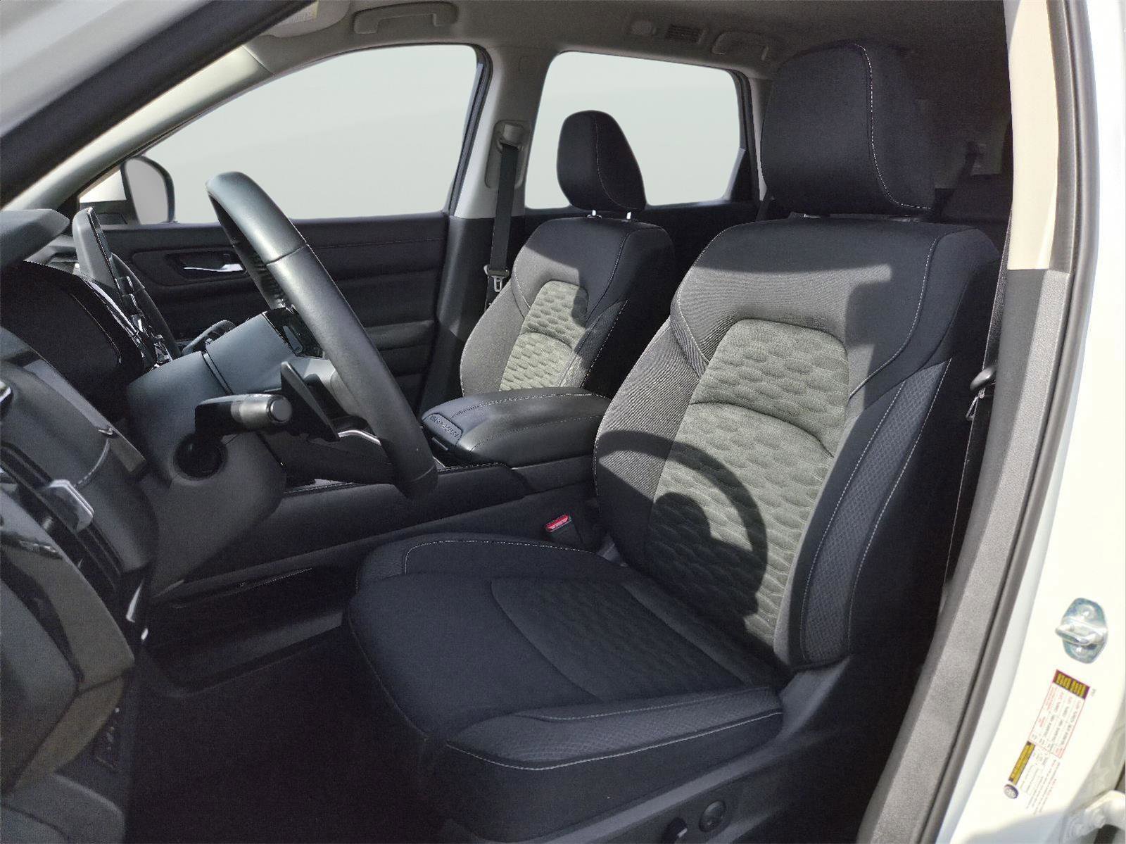 Used 2022 Nissan Pathfinder SV image 10