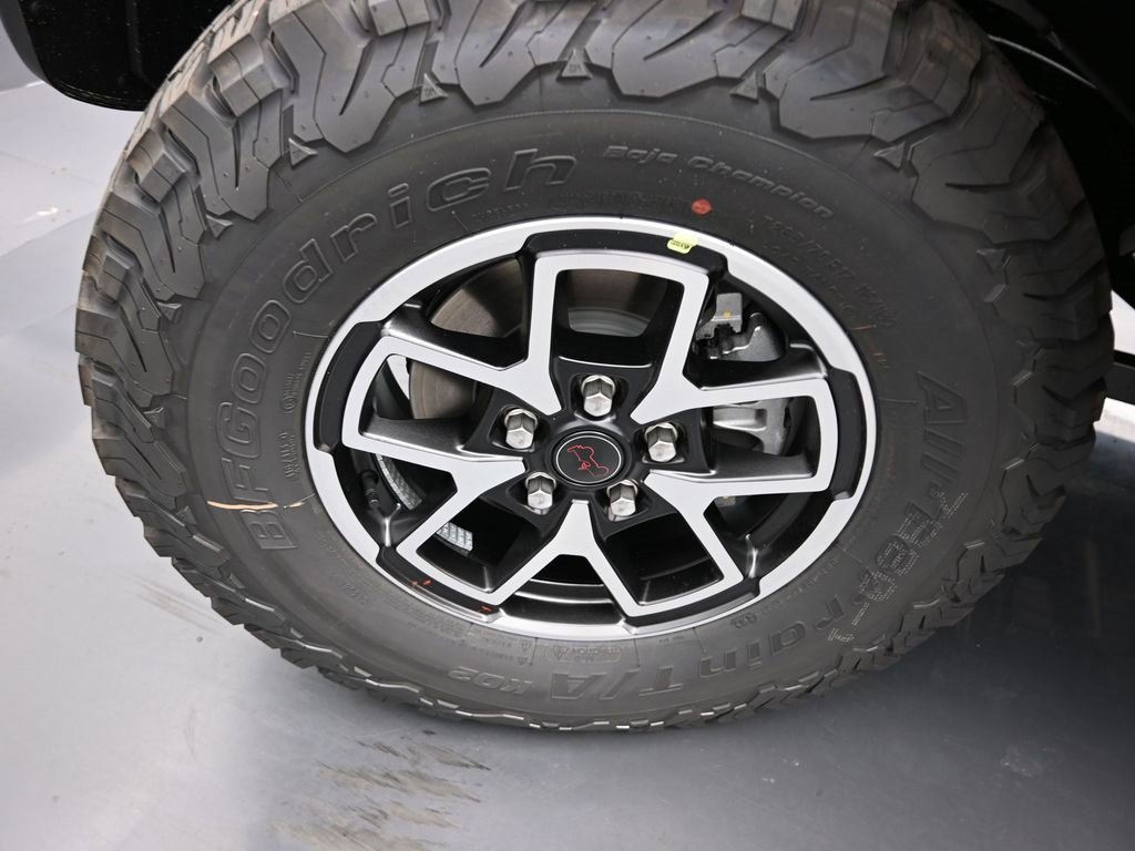 New 2025 Jeep Wrangler Rubicon w/ Technology Group image 20