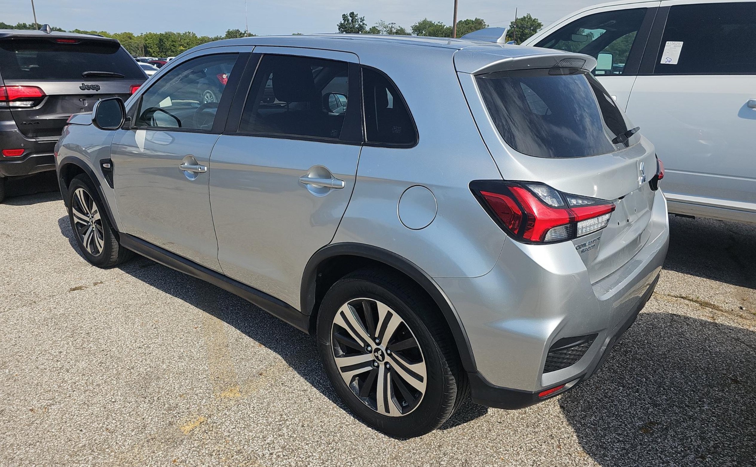 Used 2020 Mitsubishi Outlander Sport ES FWD image 4