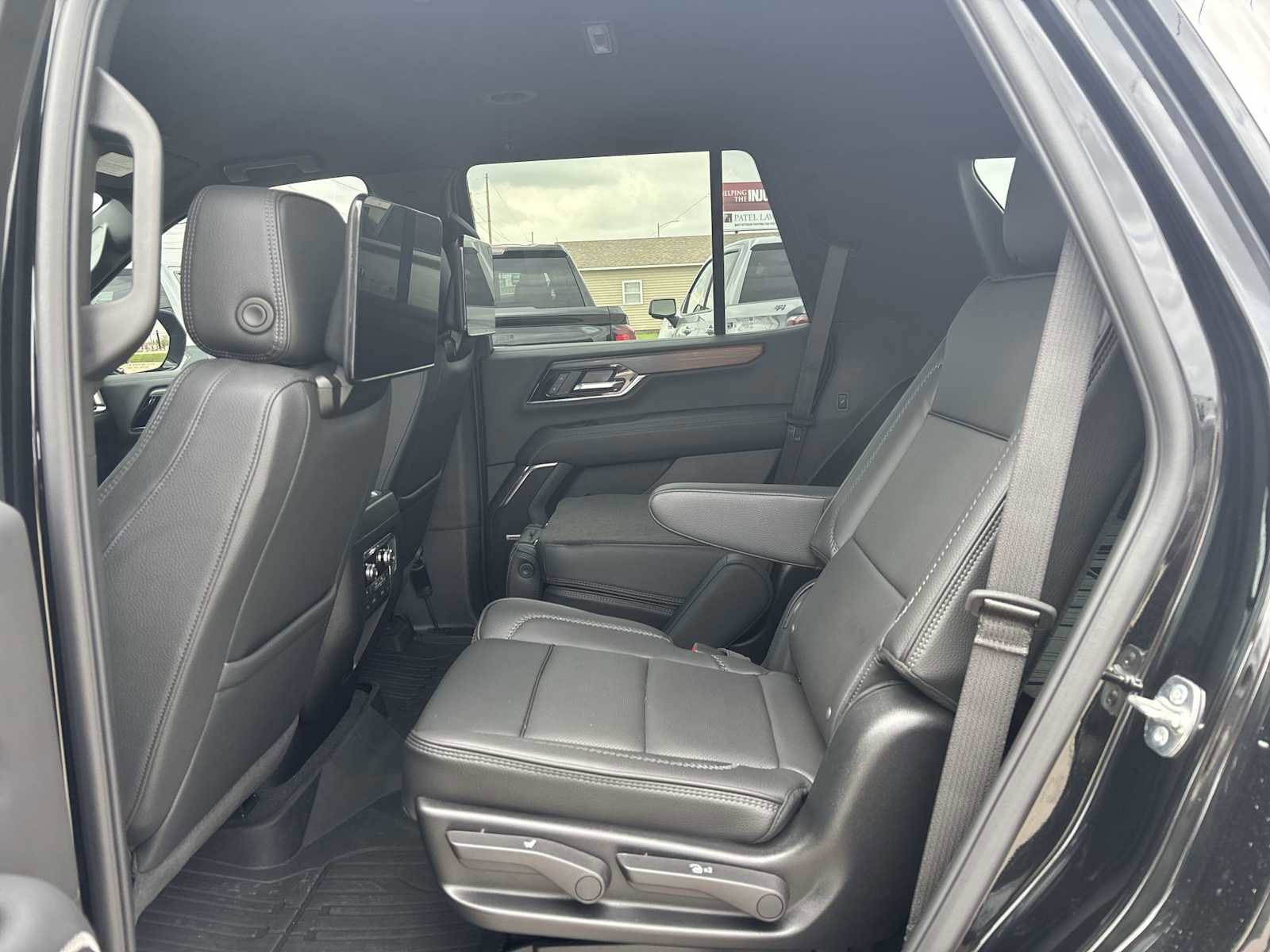 New 2025 GMC Yukon Denali w/ Advanced Technology Package AWD/4WD image 25