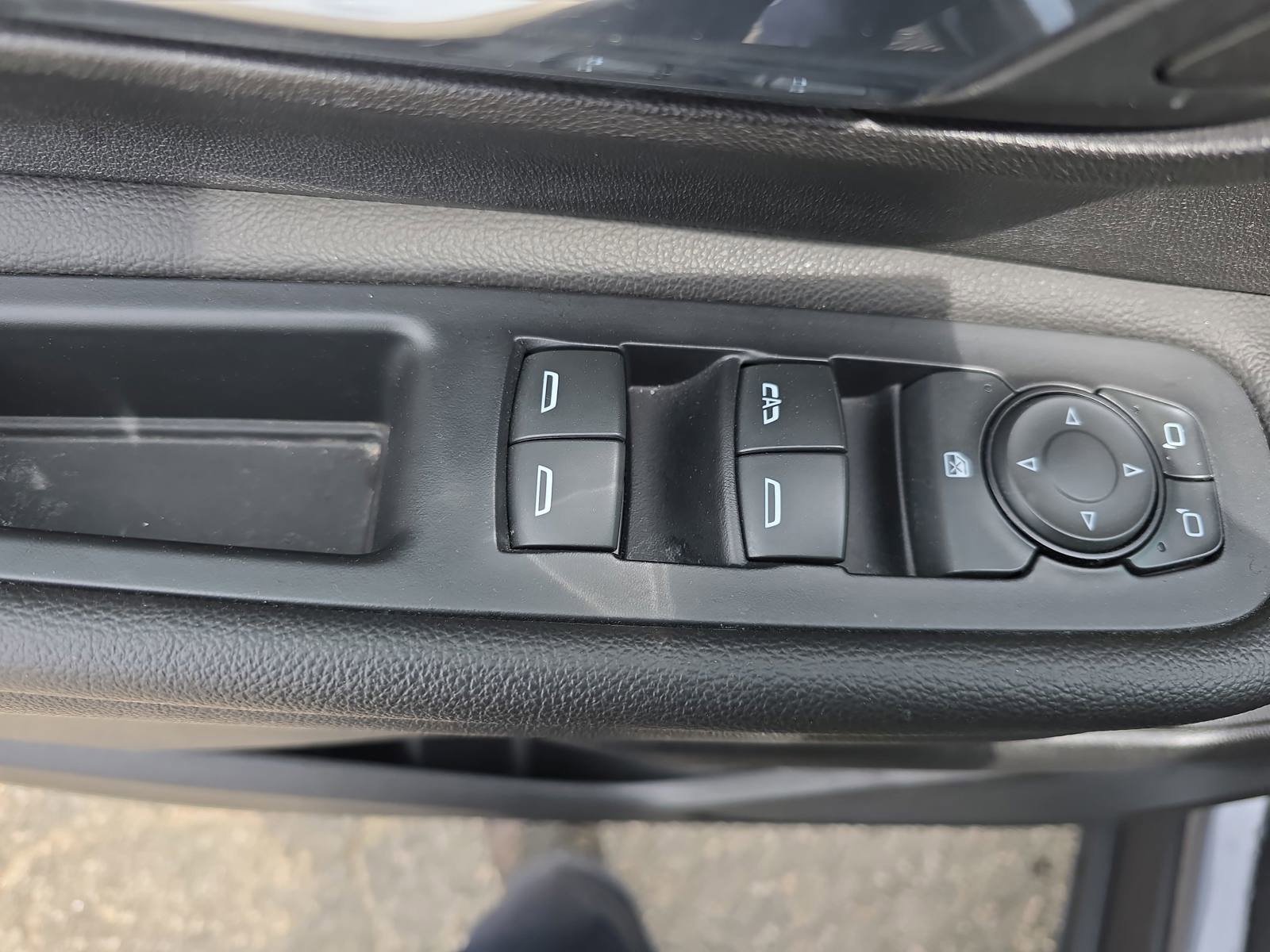 Used 2021 GMC Terrain SLE w/ Driver Convenience Package image 30