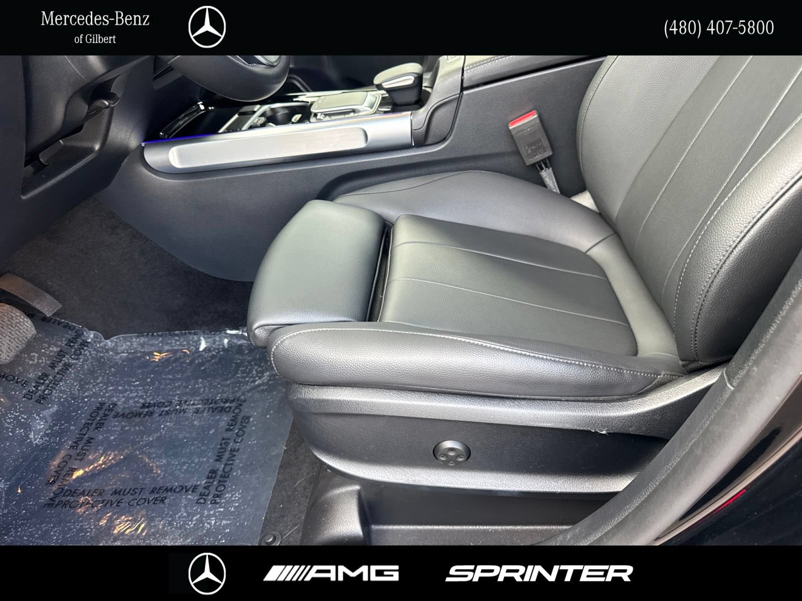 Used 2023 Mercedes-Benz GLB 250 w/ Premium Package image 16