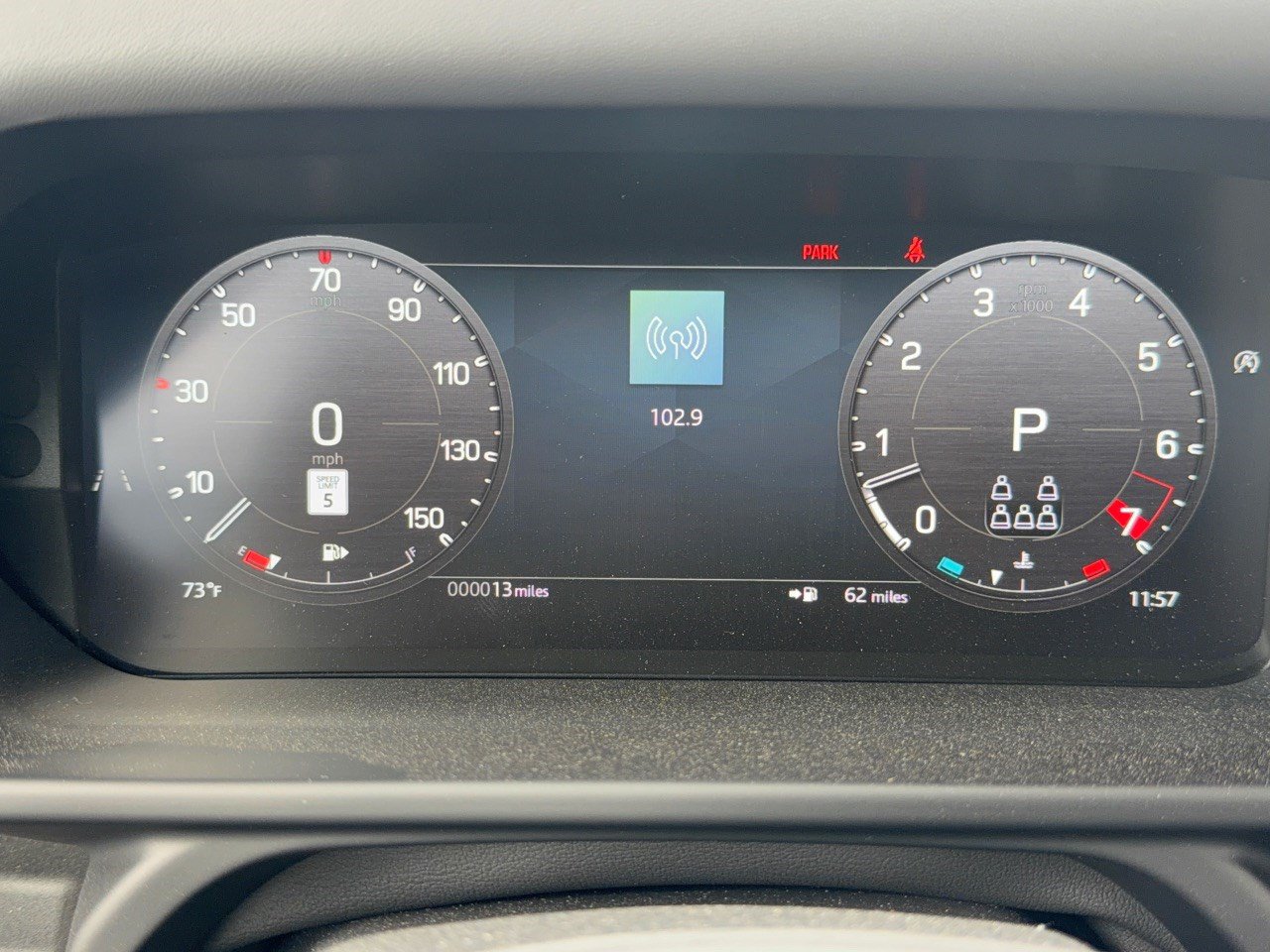New 2026 Land Rover Defender 130 X-Dynamic SE AWD/4WD image 26