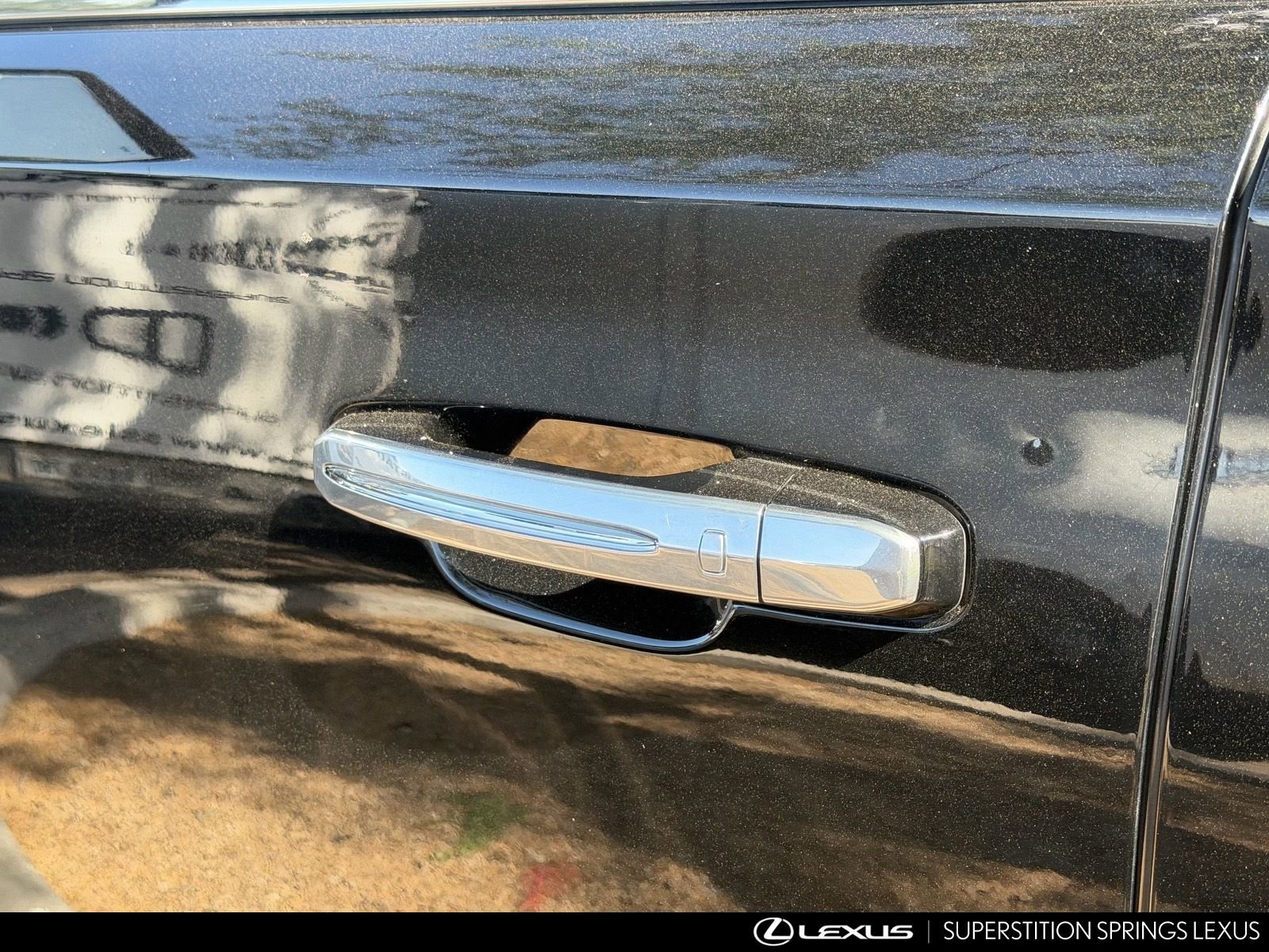 Used 2018 Cadillac Escalade Platinum AWD/4WD image 9