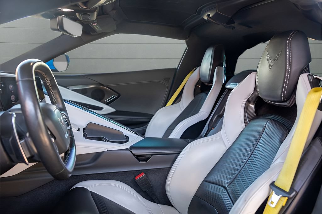 Used 2023 Chevrolet Corvette Stingray Preferred Cpe w/ Z51 Performance Package RWD image 33
