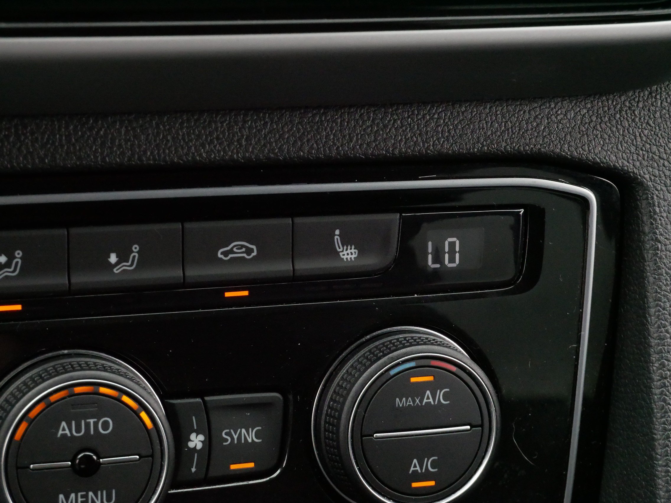 Certified 2023 Volkswagen Atlas SEL AWD/4WD image 31