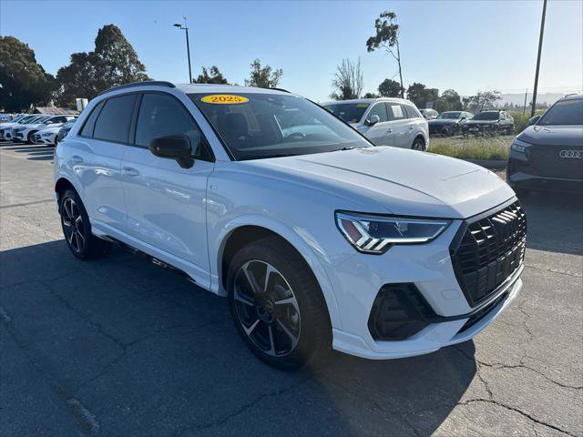 Used 2025 Audi Q3 2.0T Premium Plus w/ Premium Plus Package AWD/4WD image 2