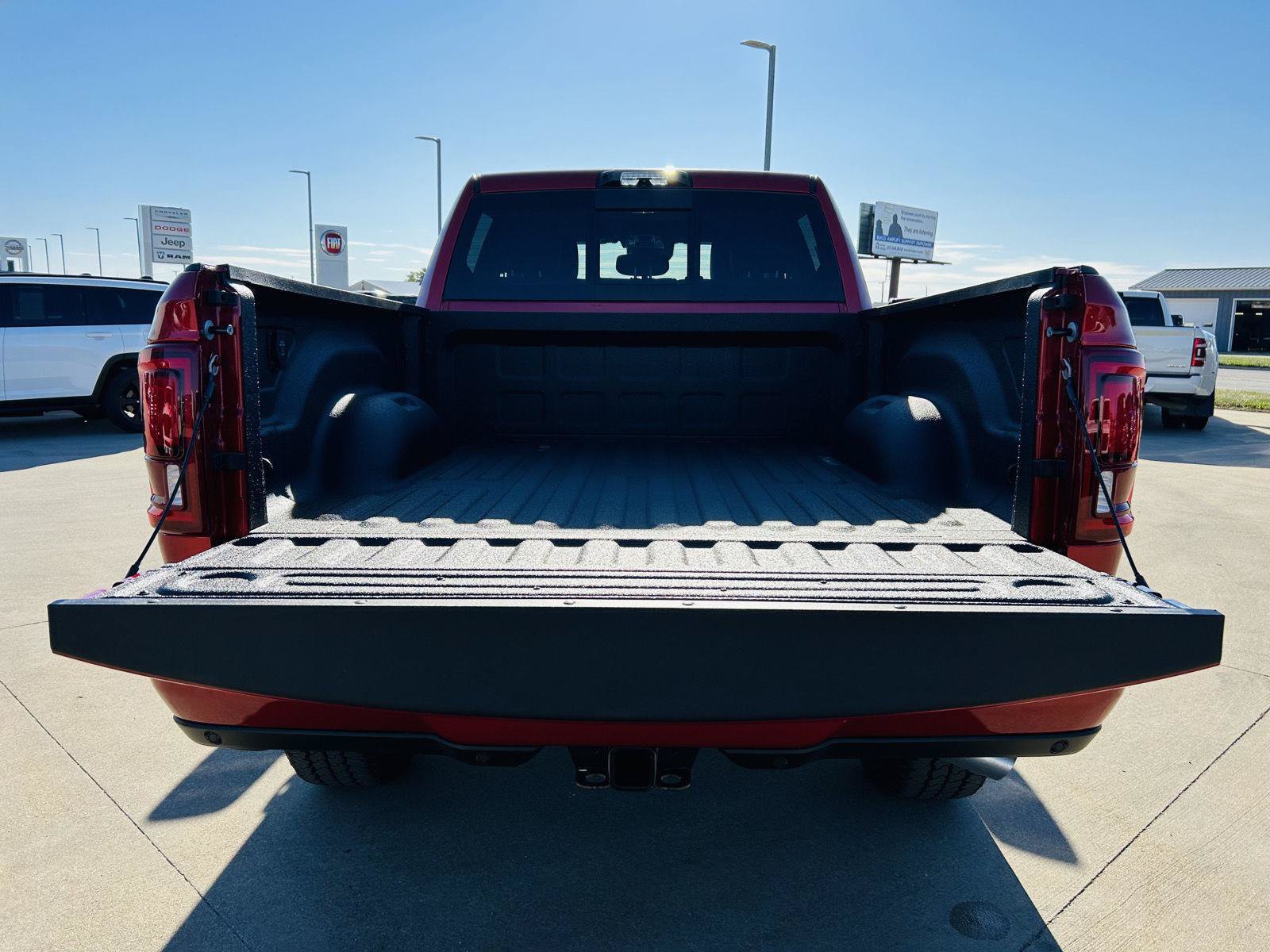 New 2027 RAM 2500 Laramie AWD/4WD image 31
