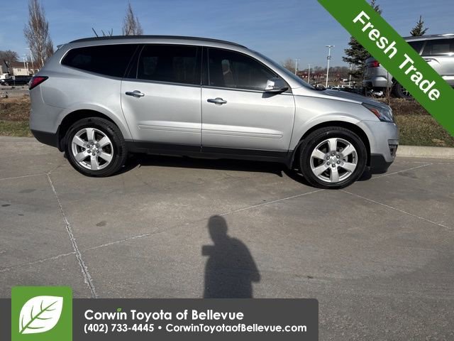 Used 2017 Chevrolet Traverse LT w/ Style and Technology Package video 2