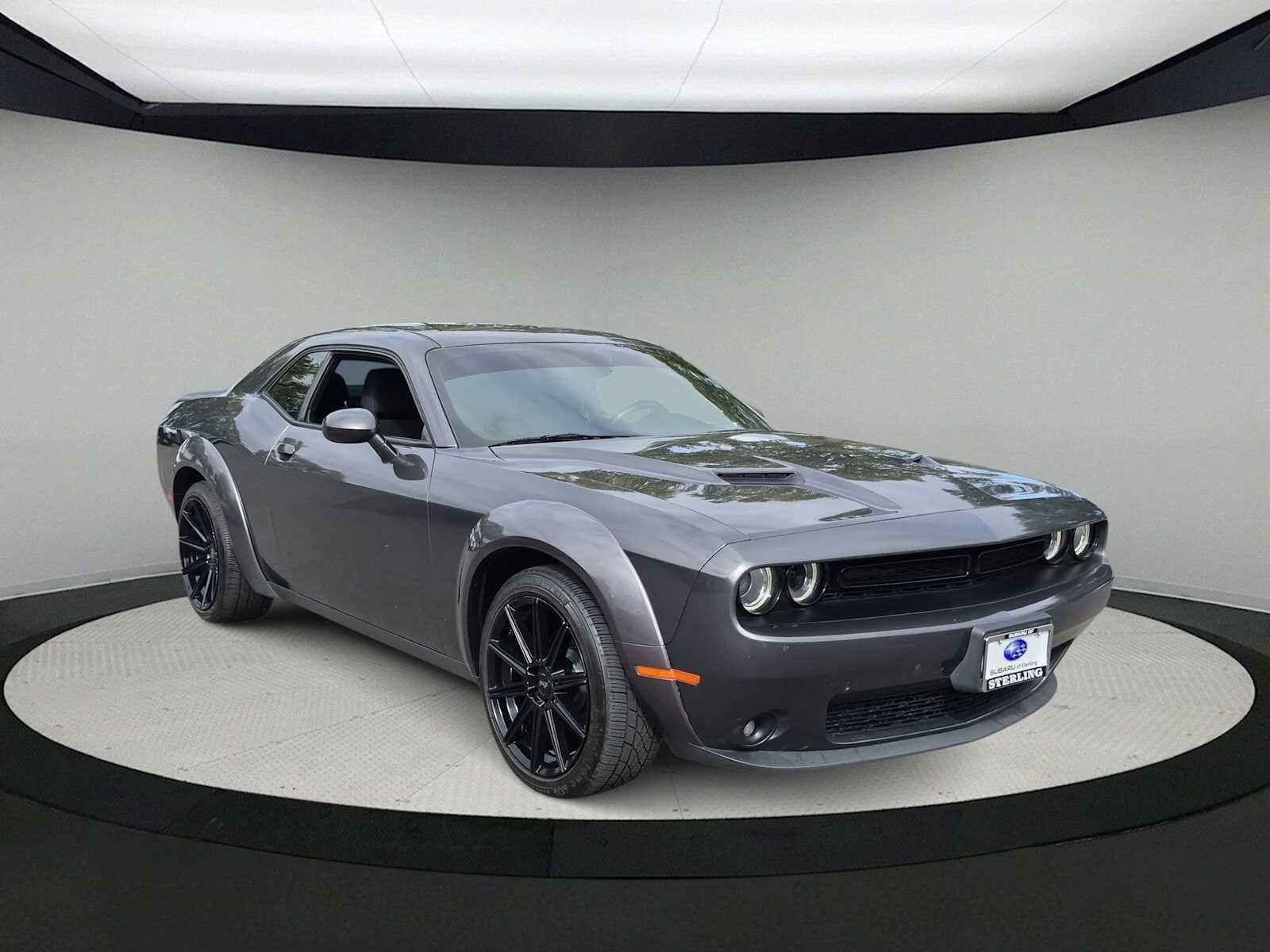 Used 2019 Dodge Challenger SXT w/ Blacktop Package AWD/4WD image 2