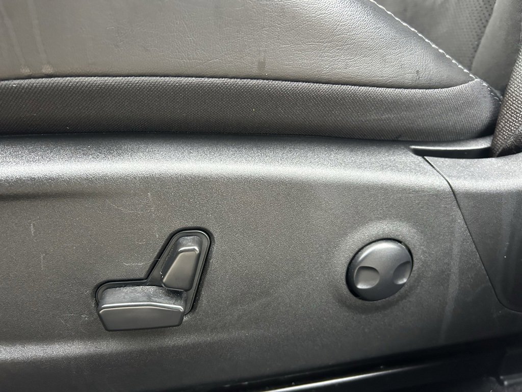 Used 2023 Dodge Charger R/T w/ Plus Group image 12