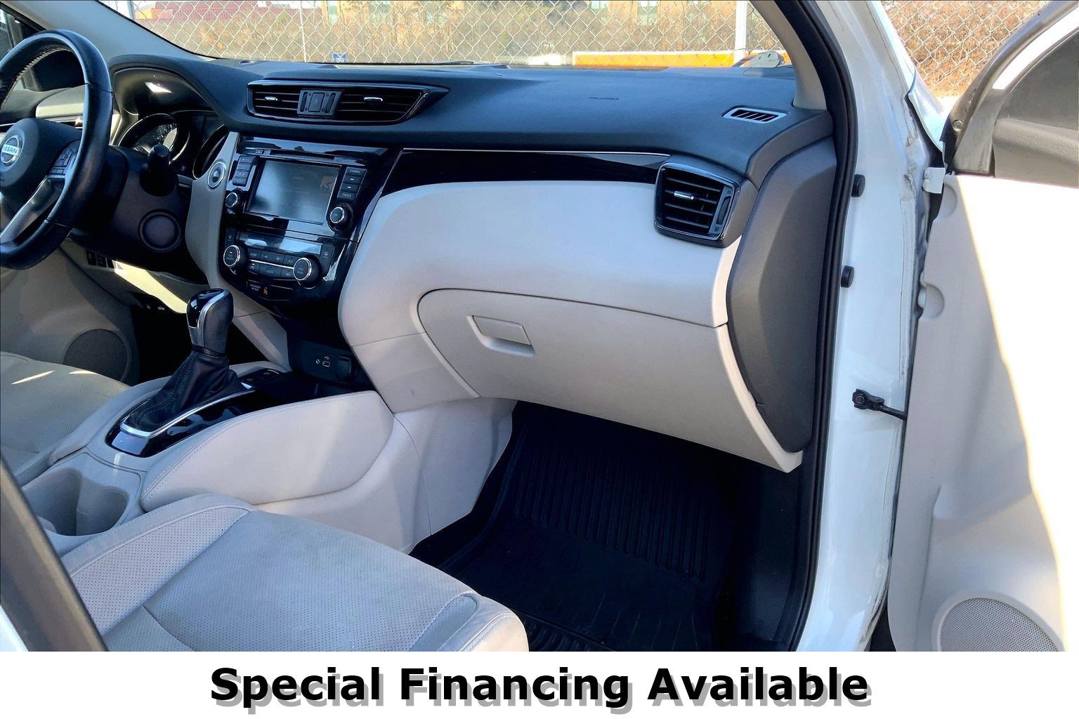 Used 2019 Nissan Rogue Sport SL image 16