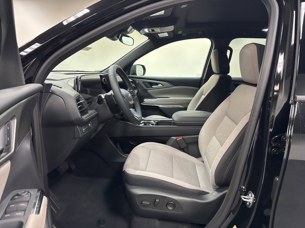 New 2026 Chevrolet Traverse LT w/ Sun and Wheel Package image 21