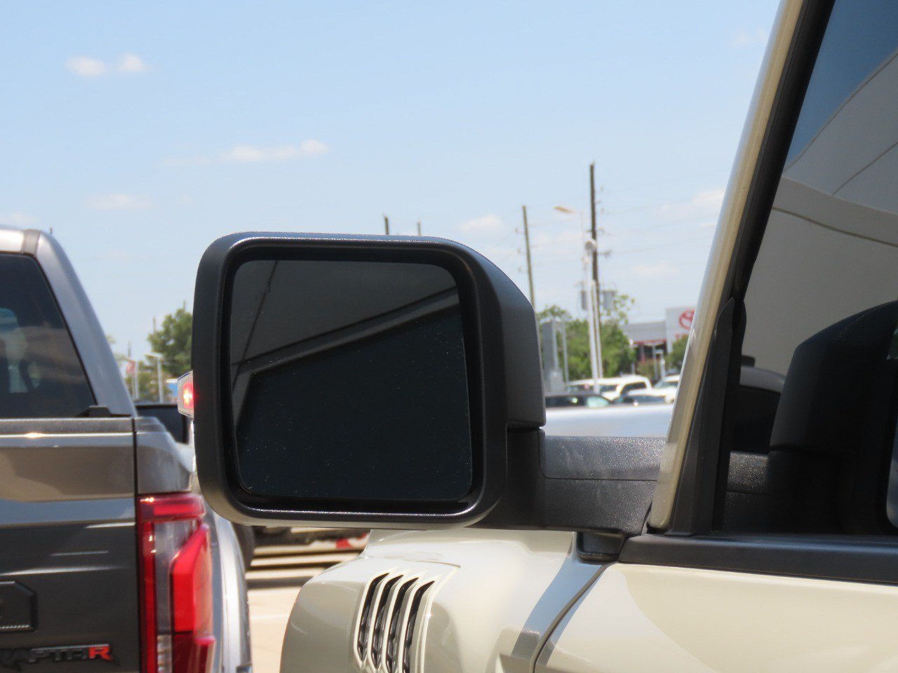 Used 2025 Ford Bronco Raptor AWD/4WD image 17