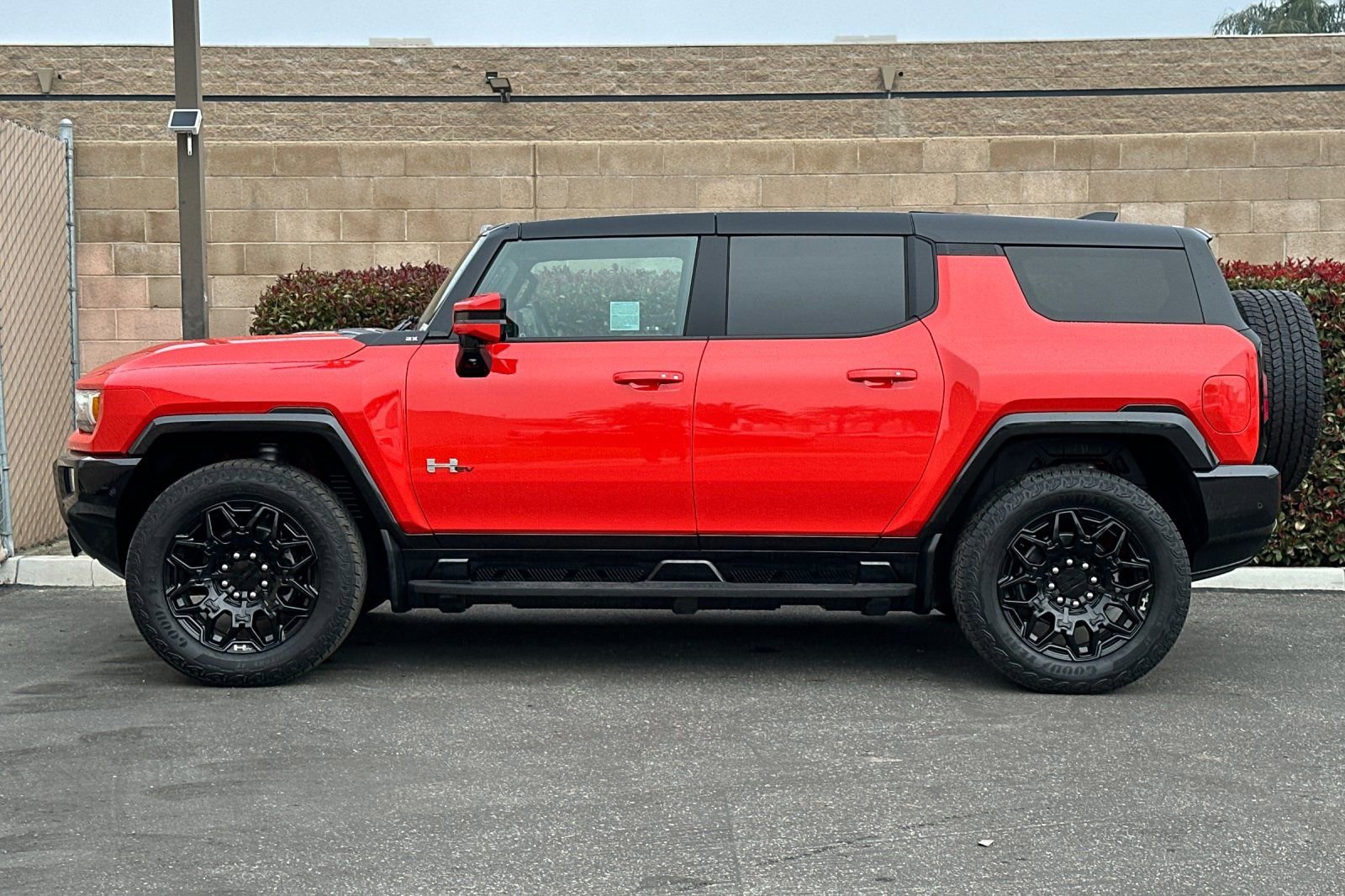 Certified 2025 GMC Hummer EV 2X image 7