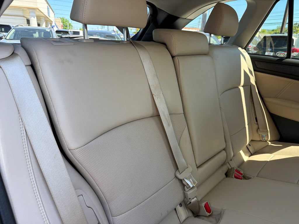 Used 2019 Subaru Outback 3.6R Limited AWD/4WD image 34
