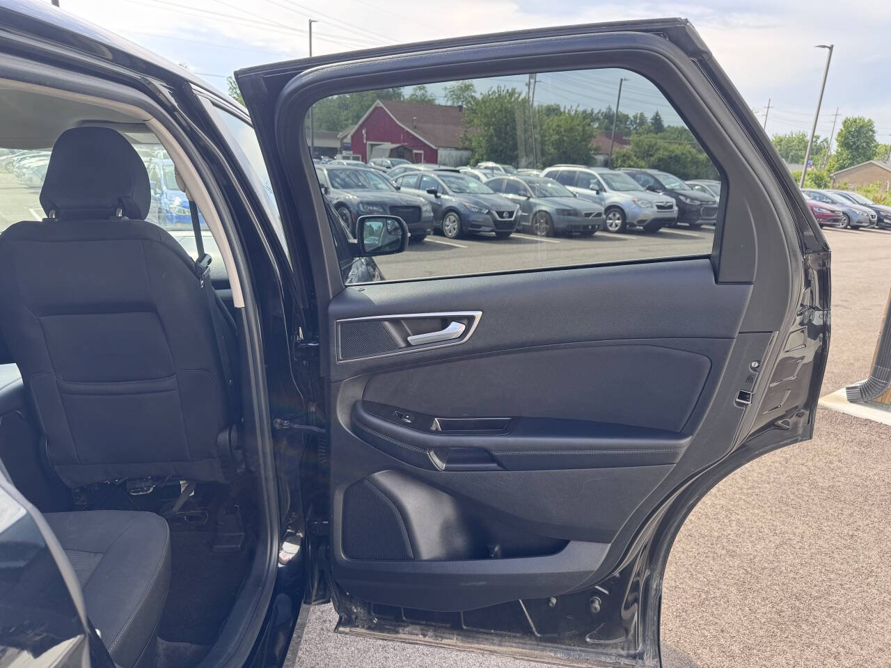 Used 2017 Ford Edge SEL AWD/4WD image 16