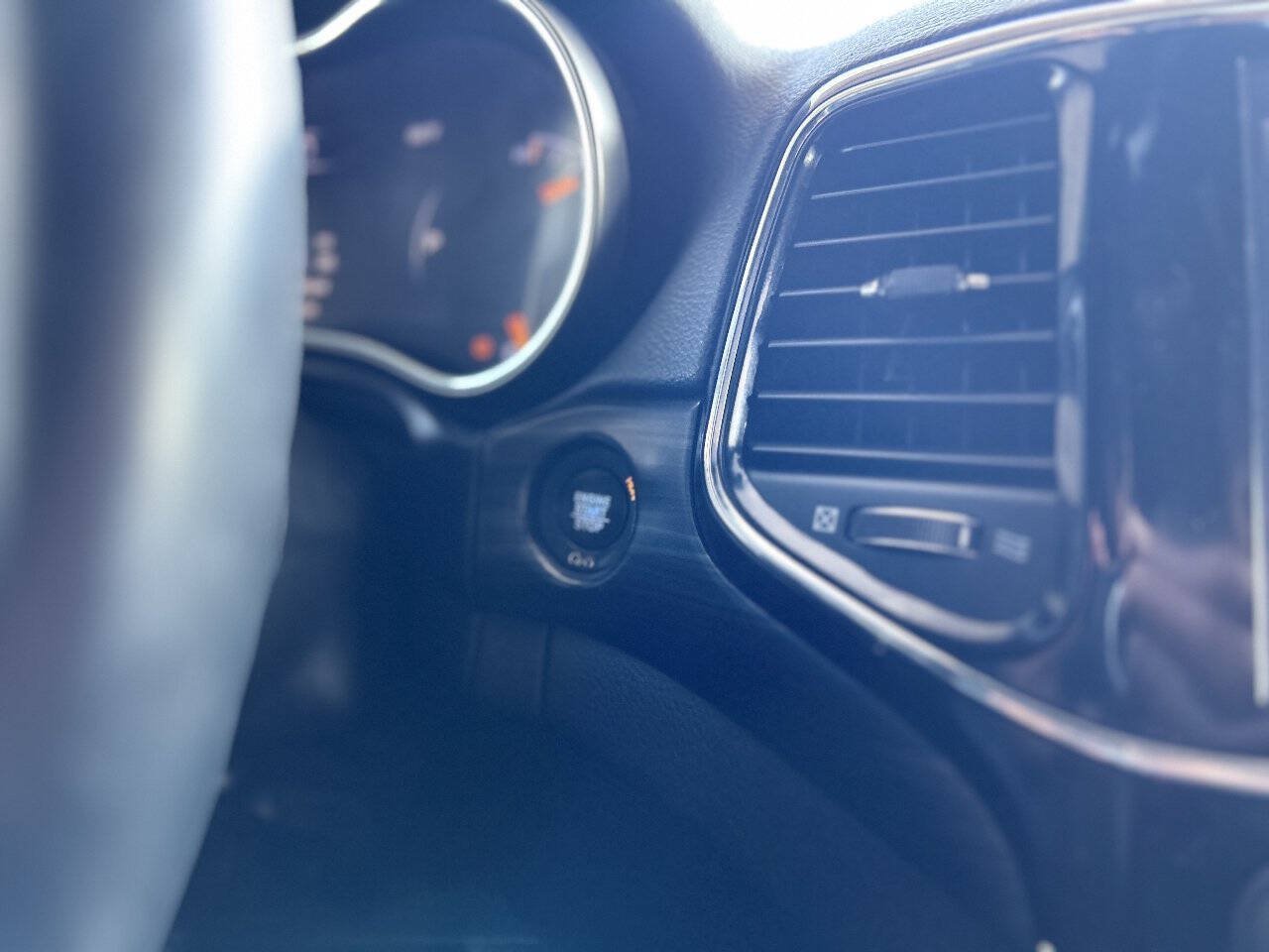 Used 2019 Jeep Grand Cherokee Altitude AWD/4WD image 66