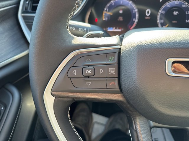 New 2025 Jeep Grand Cherokee L Limited w/ Black Appearance Package image 22