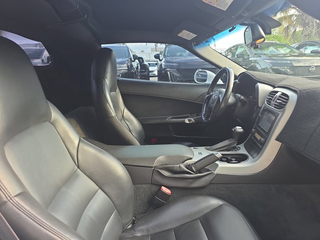 Used 2005 Chevrolet Corvette Coupe RWD image 28