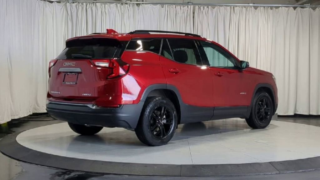 Used 2022 GMC Terrain AT4 w/ Infotainment Package II image 10