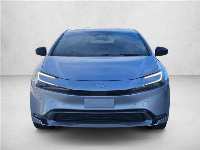 Used 2025 Toyota Prius XLE image 2