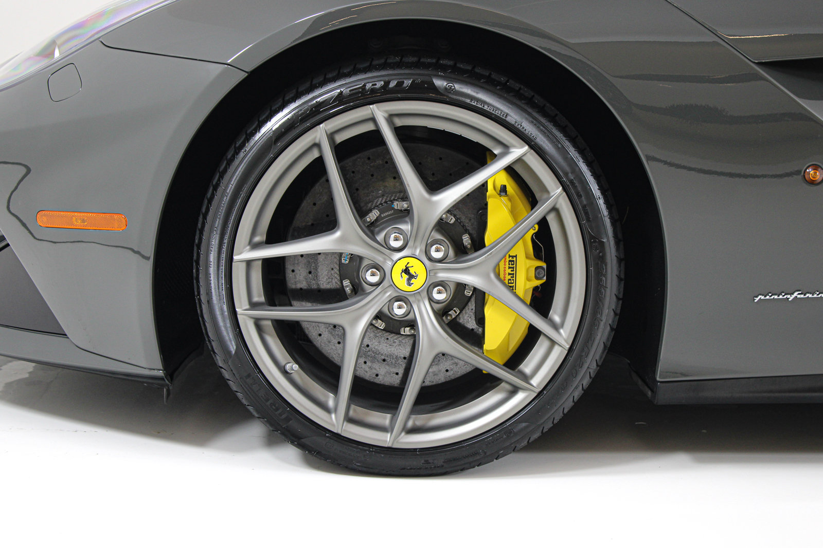 Used 2015 Ferrari F12 Berlinetta RWD image 18