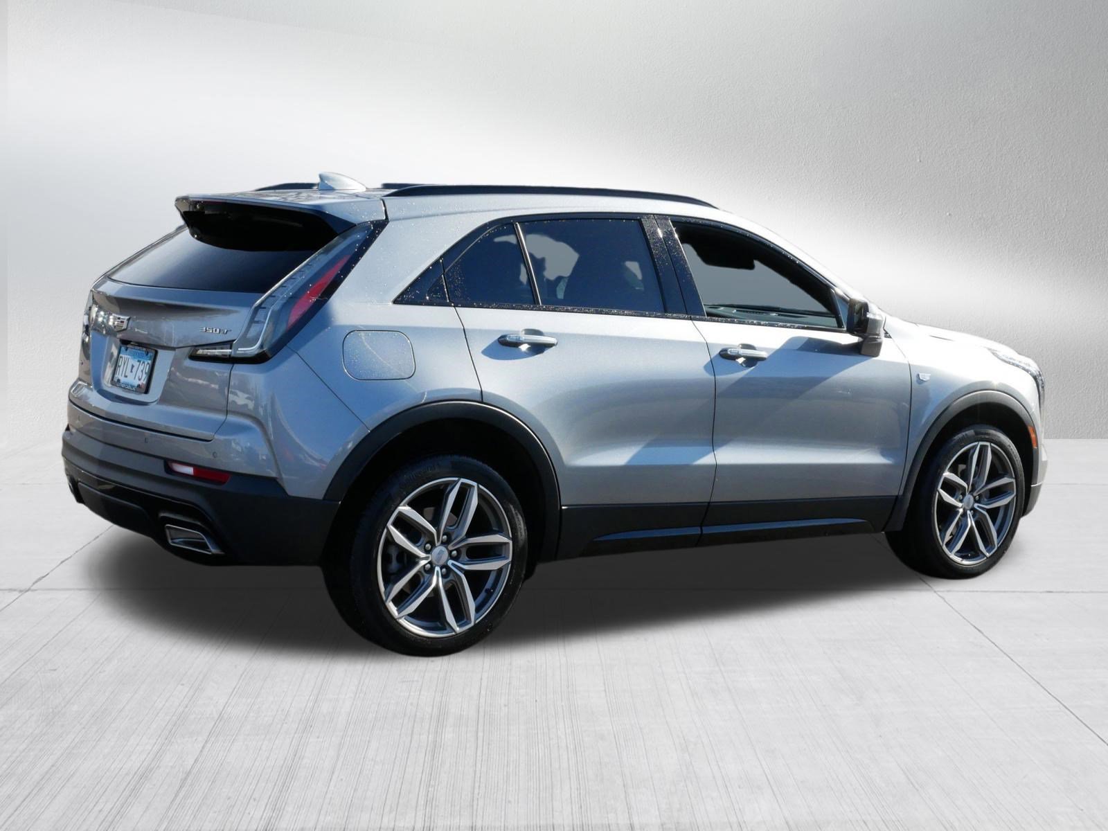 Used 2023 Cadillac XT4 Sport w/ Cold Weather Package image 7