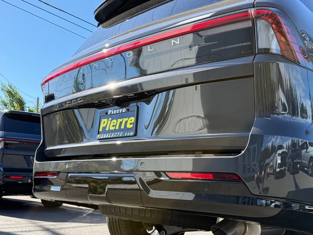 New 2027 Lincoln Navigator Black Label AWD/4WD image 37