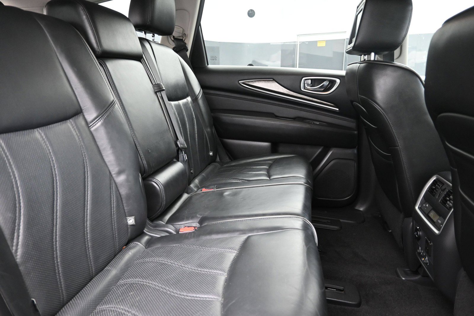 Used 2015 INFINITI QX60 FWD w/ Premium Plus Package image 26