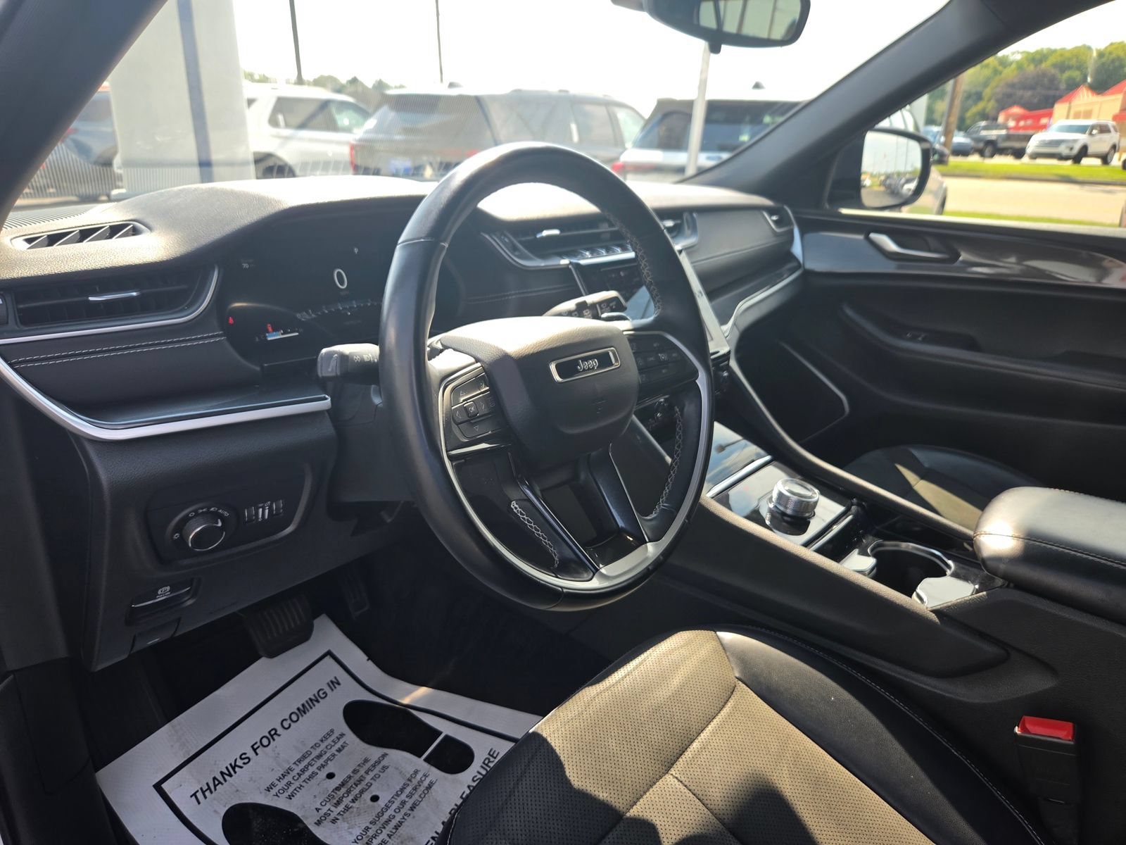 Used 2021 Jeep Grand Cherokee L Laredo AWD/4WD image 18