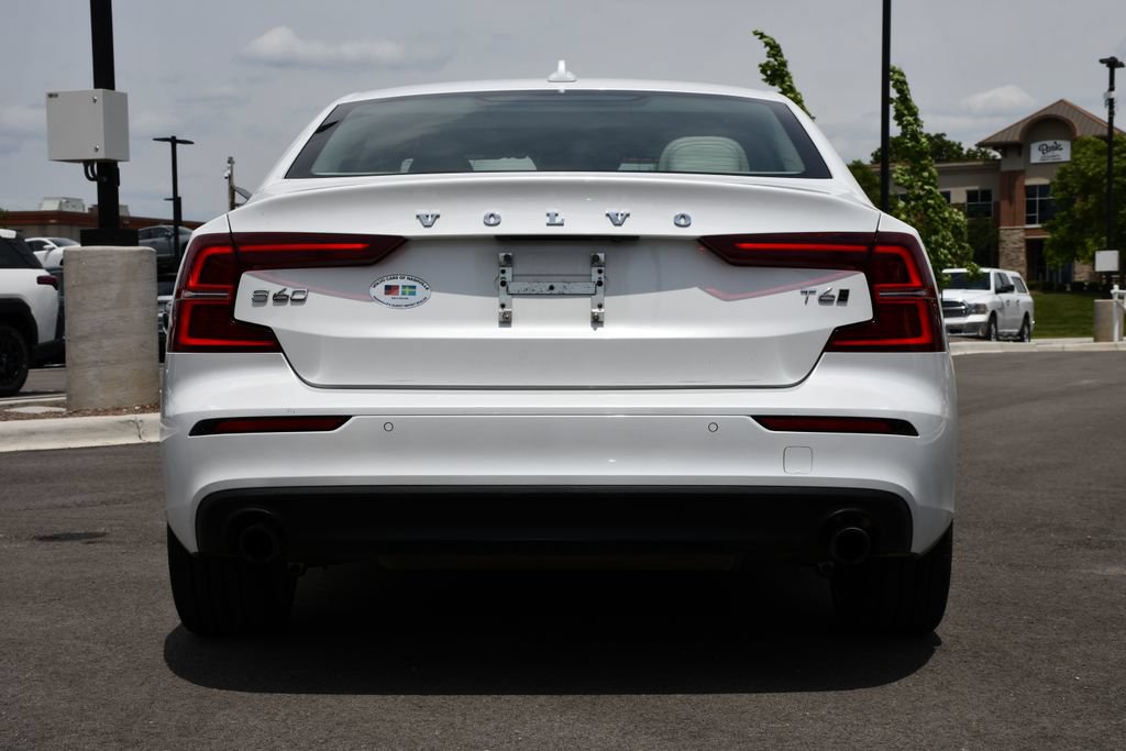Used 2020 Volvo S60 T6 Momentum w/ Premium Package AWD/4WD image 6