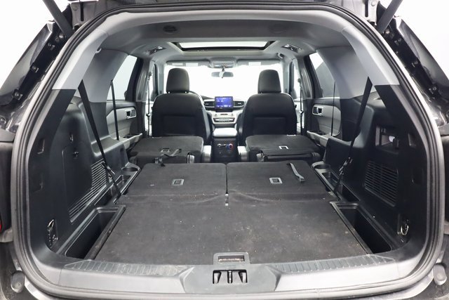 Used 2023 Ford Explorer XLT w/ Equipment Group 202A image 27
