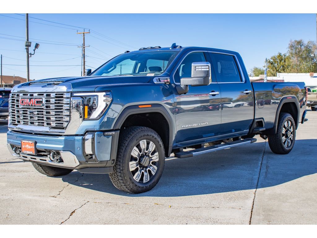 New 2026 GMC Sierra 3500 Denali w/ Denali Reserve Package image 4