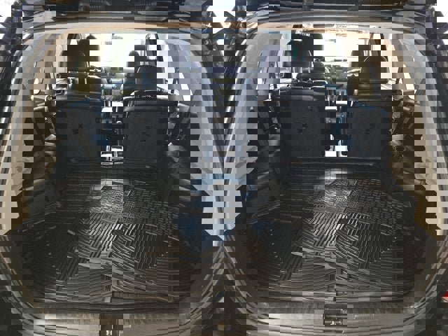 Used 2010 Toyota Highlander SE image 13