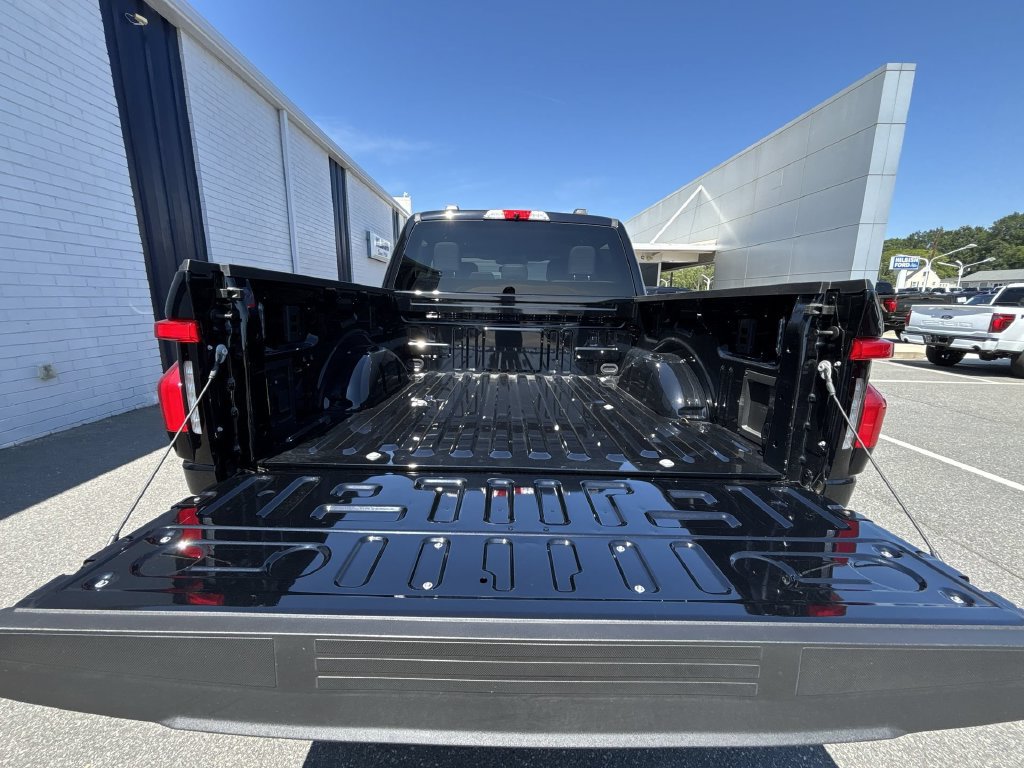 Used 2025 Ford F150 Lightning Flash AWD/4WD image 19