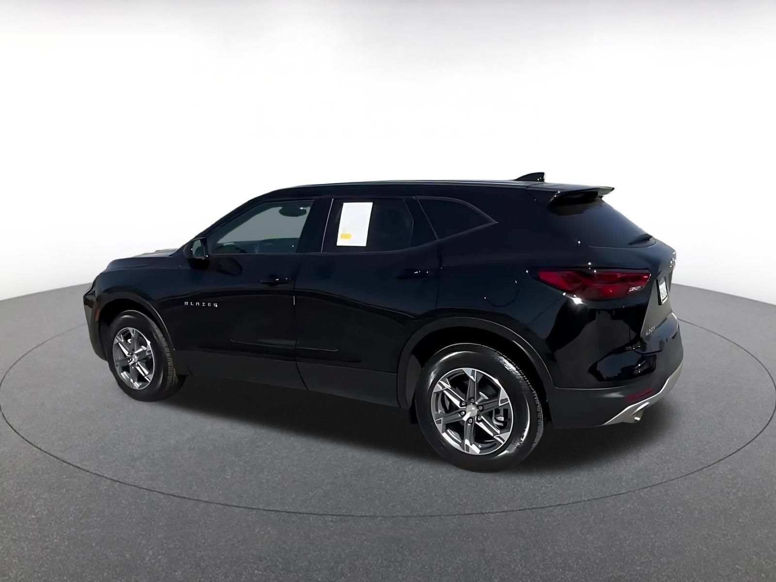 Used 2026 Chevrolet Blazer LT FWD image 10