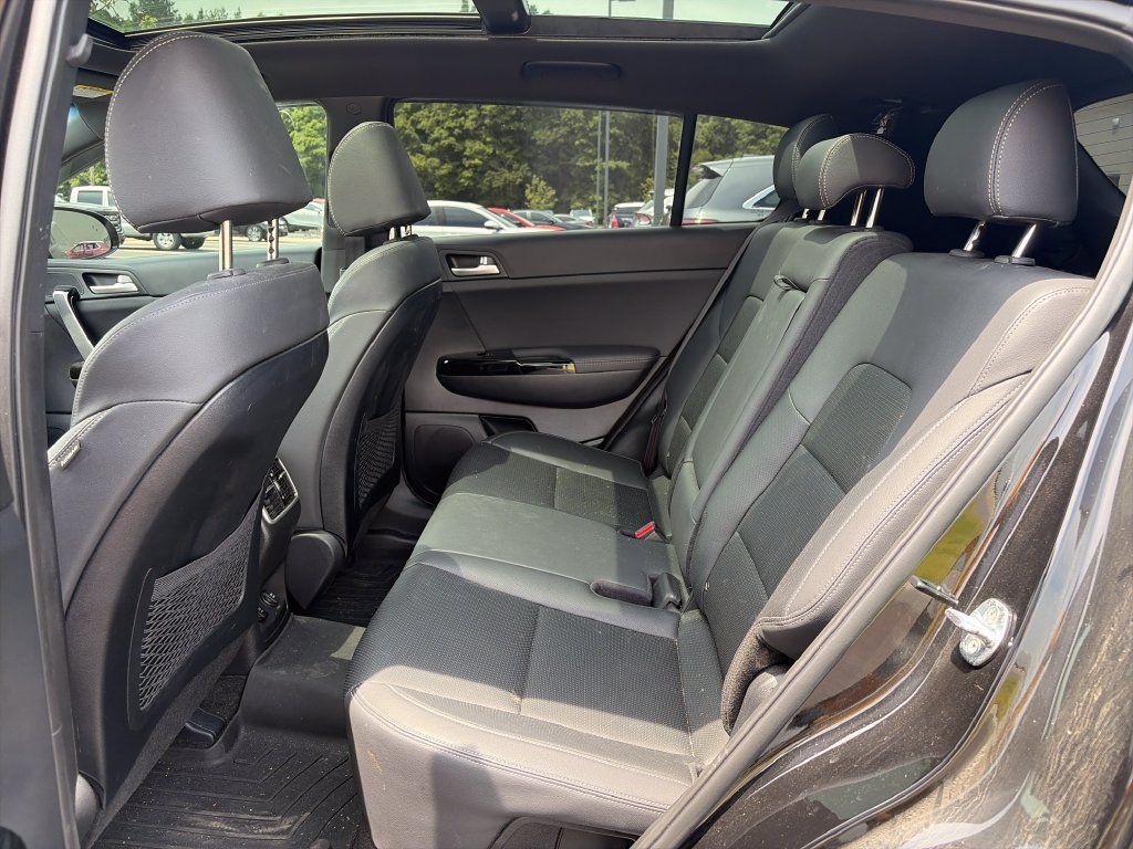 Used 2022 Kia Sportage Nightfall Edition w/ Nighfall AWD Premium Package image 29