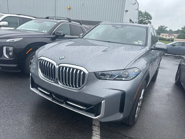 Certified 2024 BMW X5 xDrive40i w/ Premium Package AWD/4WD video 2
