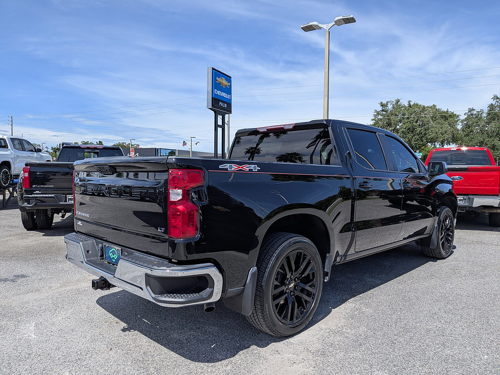 Used 2023 Chevrolet Silverado 1500 LT AWD/4WD image 3