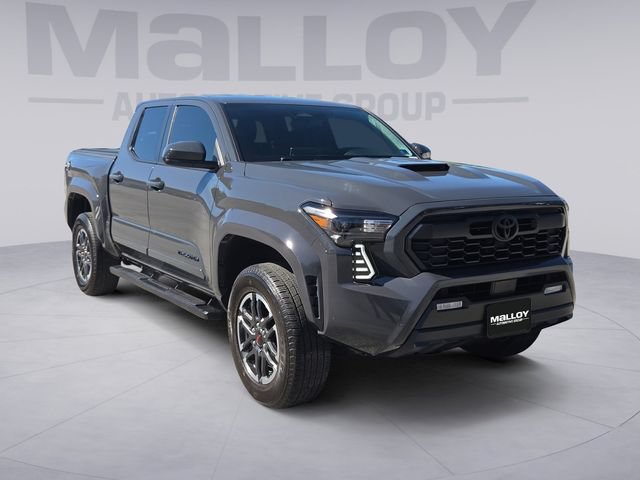 Used 2025 Toyota Tacoma TRD Sport AWD/4WD image 7
