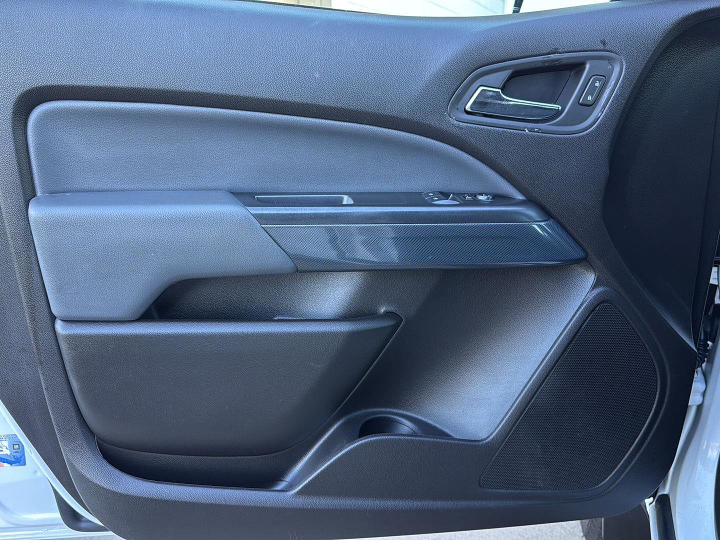 Used 2018 Chevrolet Colorado Z71 image 11