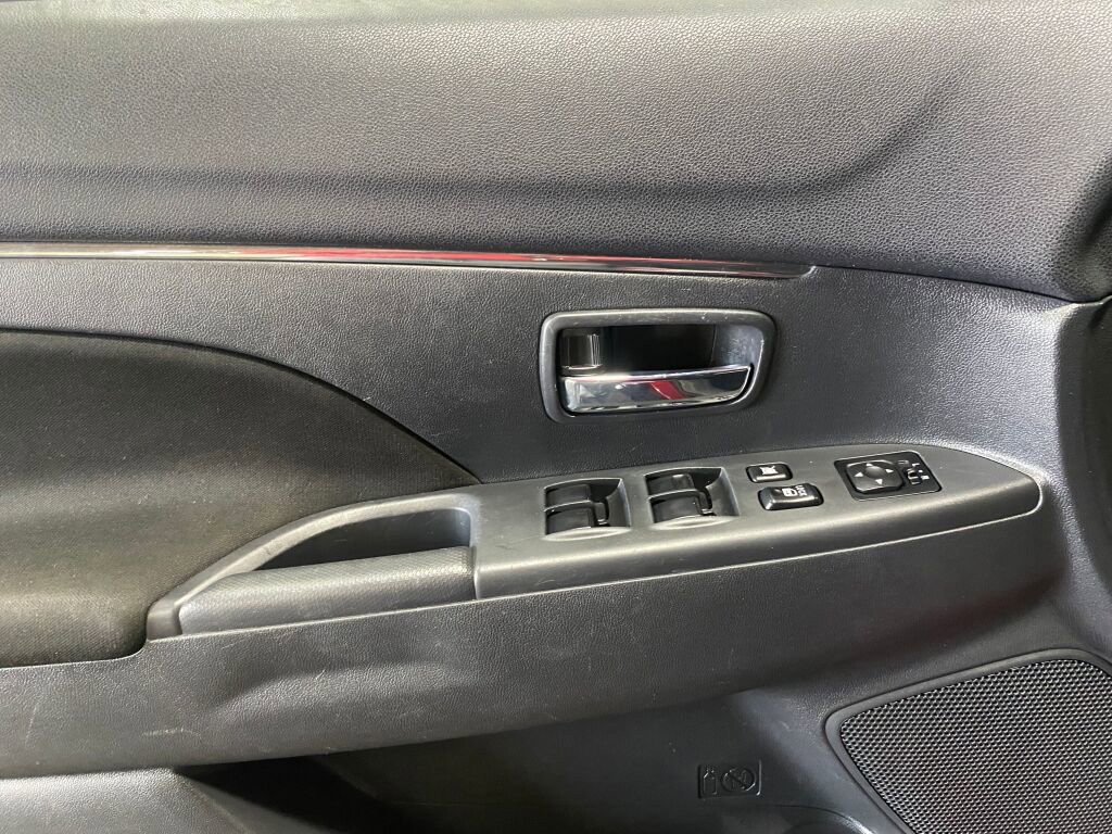 Used 2021 Mitsubishi Outlander Sport ES image 5