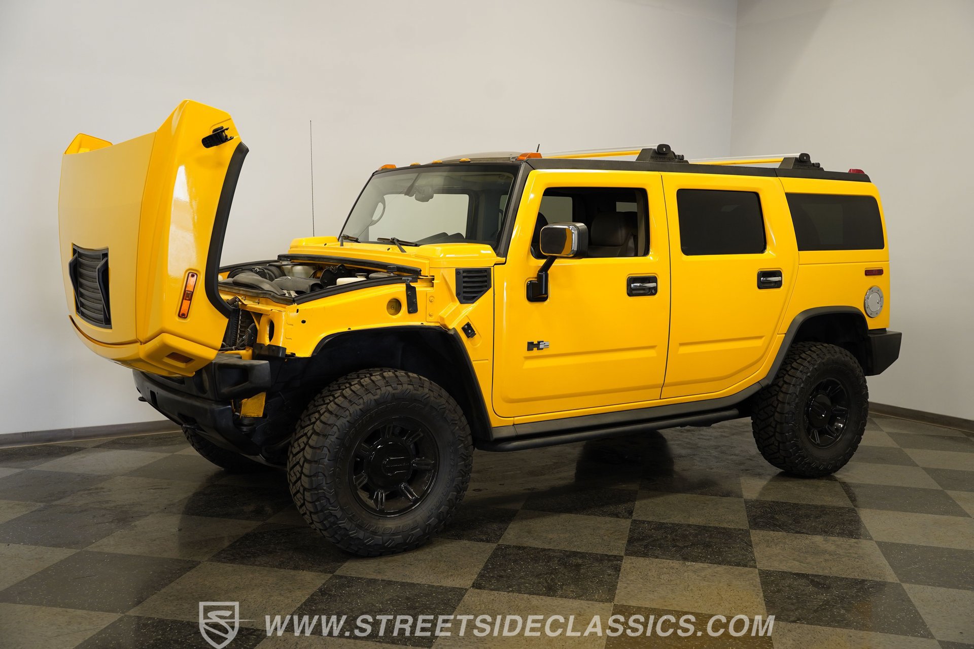 Used 2004 HUMMER H2 w/ Preferred Equipment Group AWD/4WD image 37