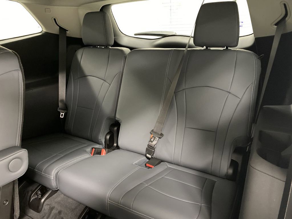 Used 2021 Buick Enclave Essence FWD image 20