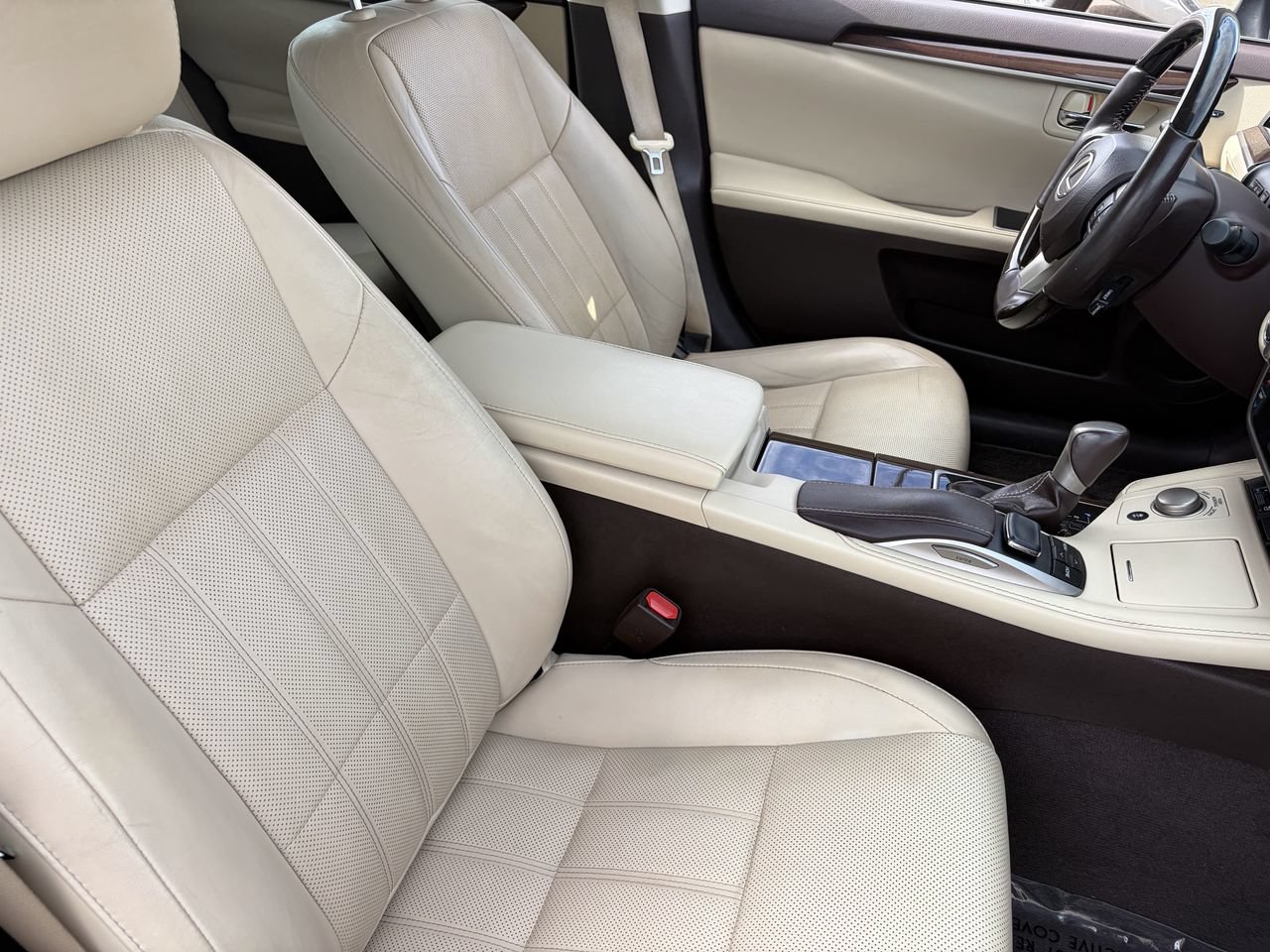 Used 2016 Lexus ES 350 w/ Luxury Package w/Wood Trim FWD image 11