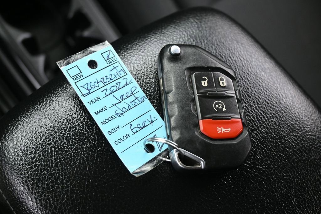 Used 2022 Jeep Gladiator Sport AWD/4WD image 26