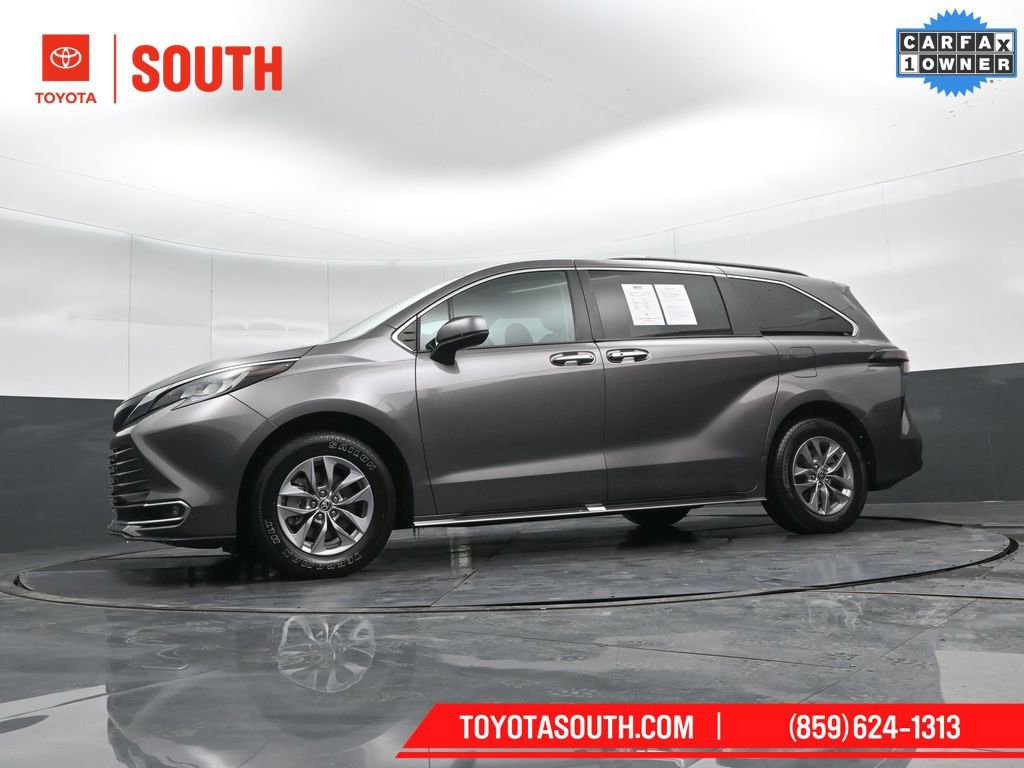 Used 2023 Toyota Sienna XLE image 50