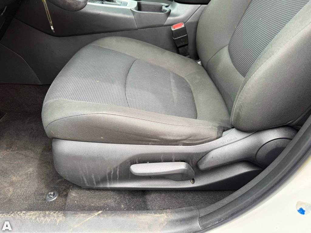 Used 2024 Toyota RAV4 LE image 13