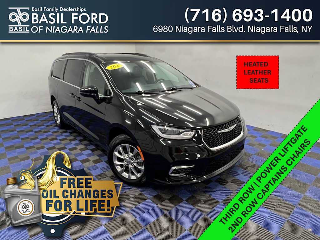 Used 2022 Chrysler Pacifica Touring-L image 1